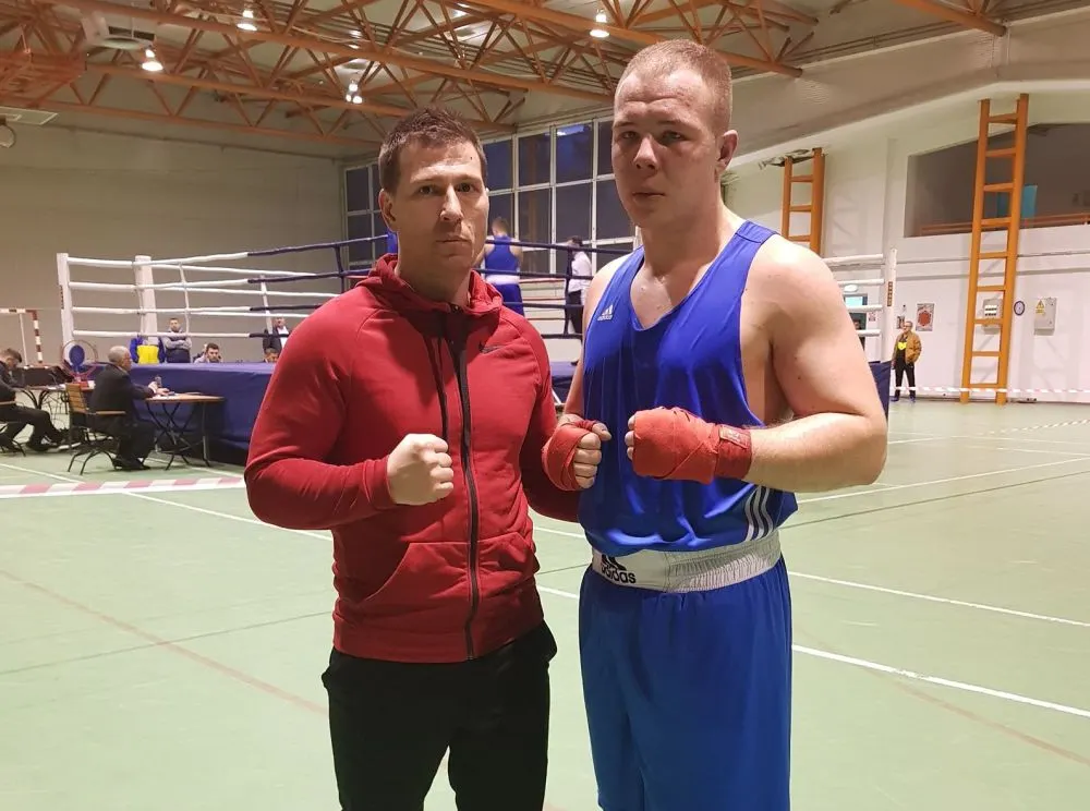 GALERIE FOTO Se antrenează la Brașov și este medaliat cu bronz la Campionatul Național de box