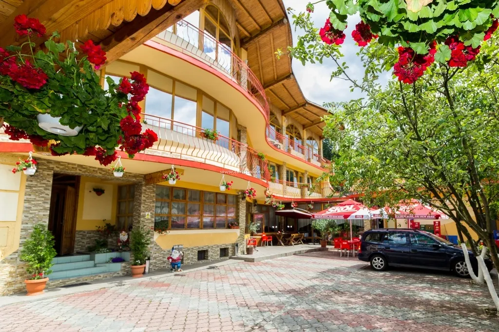 Brașovul, pe PRIMUL LOC! Peste 250.000 de turiști au înnoptat, în ianuarie, în județ