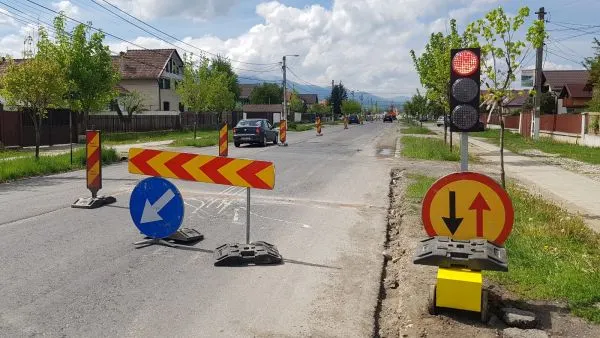 VIDEO Drum în lucru, din nou, pe DN73, între Râșnov și Bran