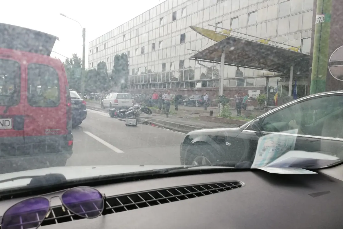 FOTO Accident cu o victimă, în municipiul Braşov