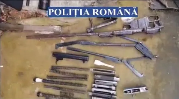 VIDEO Traficant de arme din Brașov, reținut de polițiști