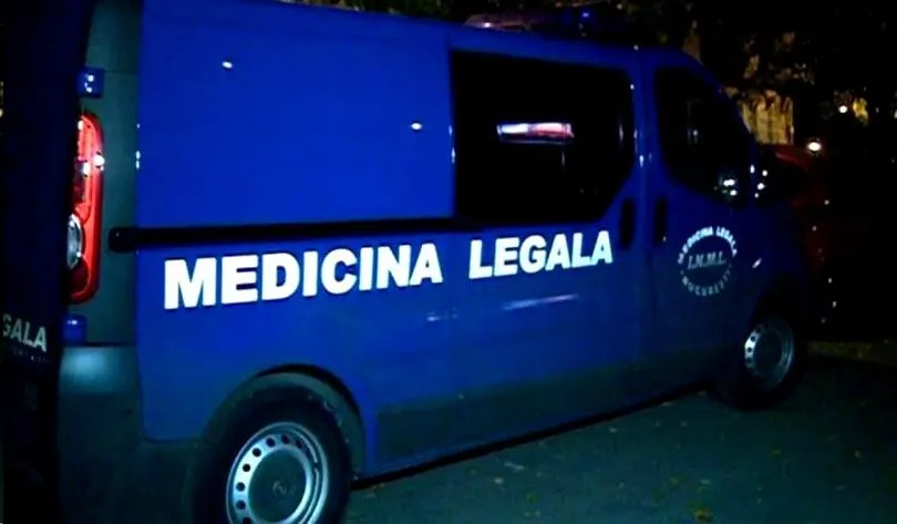 O fetiță de 9 ani a murit la locul de joacă