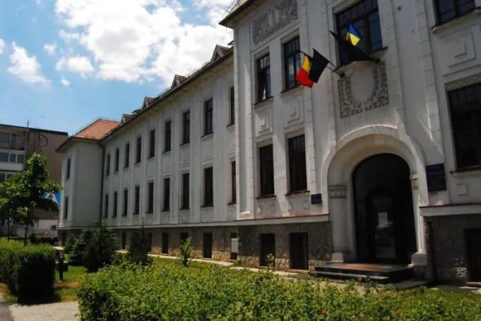 Ziua ușilor deschise, mâine, la Tribunalul Brașov
