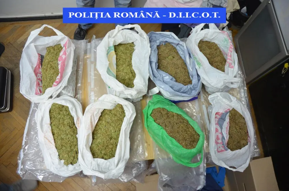 Brașovean arestat după ce a fost prins că deținea o cantitate impresionantă de droguri!