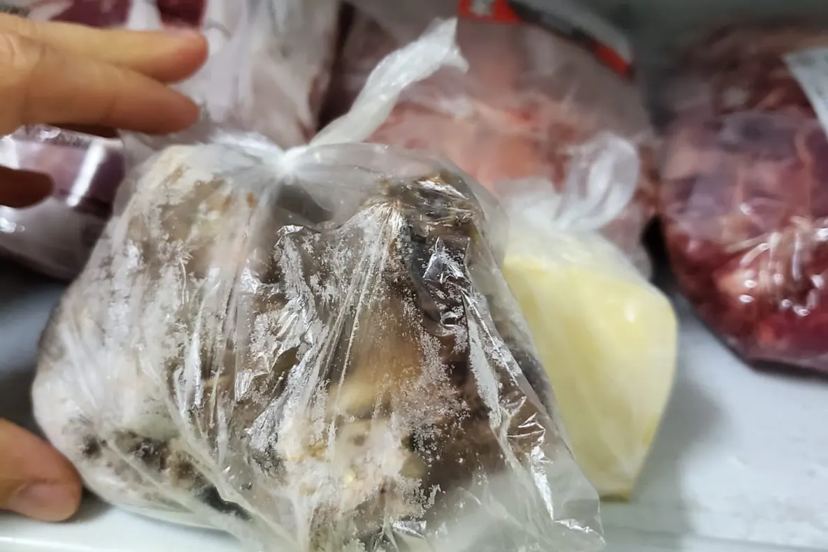 Sancțiuni aplicate de Direcția de Sănătate Publică, după ce 11 persoane s-ar fi intoxicat la un restaurant din Feldioara