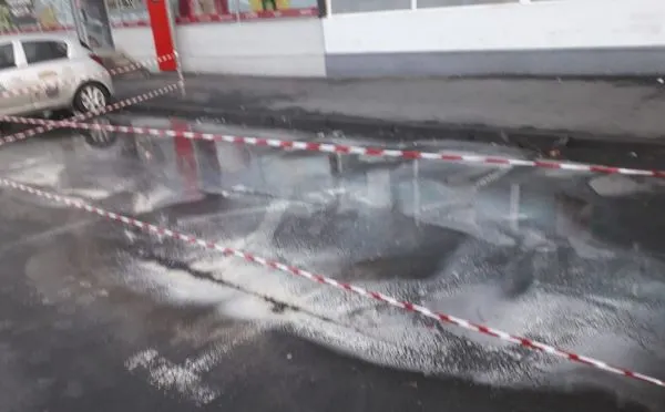 Conductă spartă, acum, în cartierul Tractorul