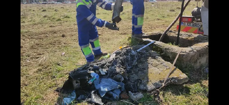 VIDEO Nesimțire fără margini! Ce aruncă unii brașoveni în canalizare?