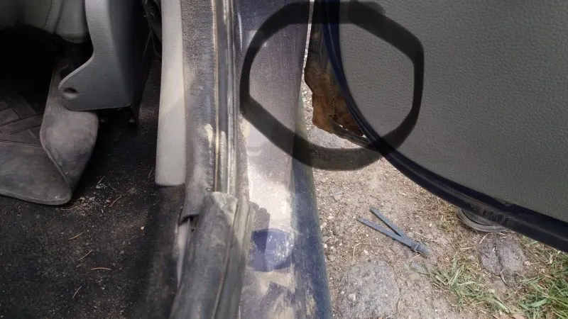 FOTO Mașina Protecției Consumatorilor, ruginită, în misiune! Șoferul a fost sancționat de polițiști!