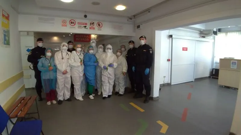 VIDEO Cadrele medicale din Brașov au fost recompensate de ziua lor!