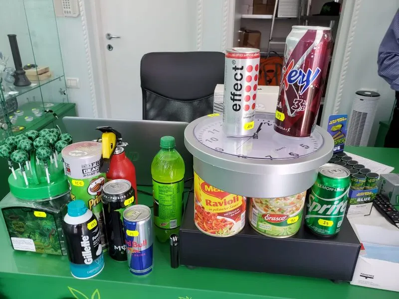 VIDEO Produse ce conțin cannabis, la un magazin din Brașov? Protecția Consumatorilor a închis unitatea!
