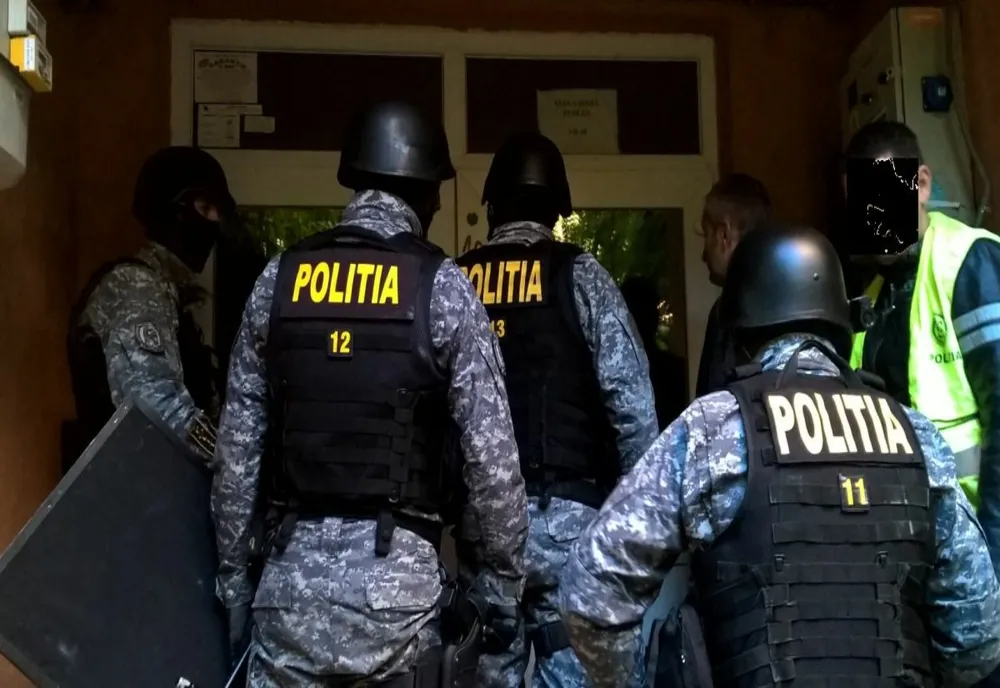 VIDEO Percheziții domiciliare la Brașov și Ilfov