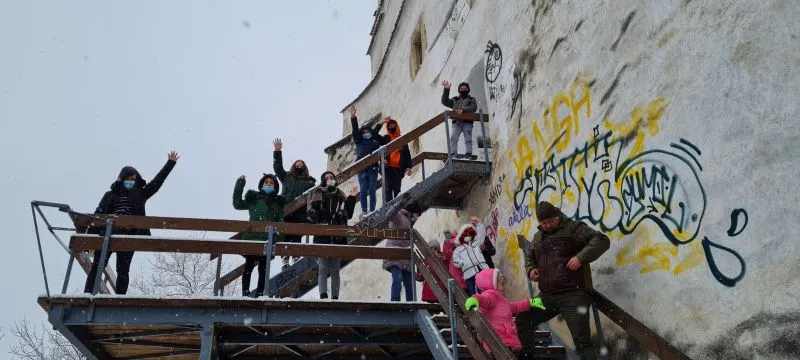 VIDEO+FOTO Datorită voluntarilor, copiii defavorizați au avut parte de o zi perfectă în mijlocul naturii