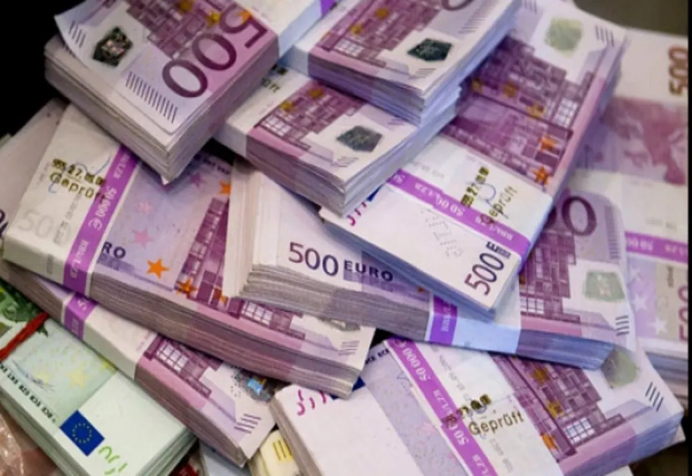 Bărbat acuzat de trafic de influență după ce a cerut 4 milioane de euro pentru a reduce prețul de vânzare al CET Brașov