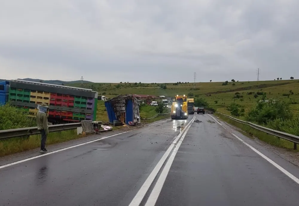 Accident rutier pe DN13! Trafic îngreunat!