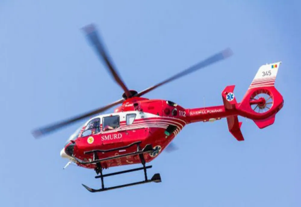 Un elicopter SMURD intervine în Postăvarul. Adolescentă de 17 ani în stare gravă!