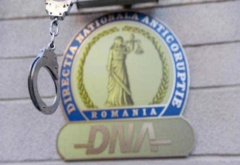 ȘEFUL COMPANIEI DE APĂ BRAȘOV, AREST PREVENTIV PENTRU 30 DE ZILE. DNA ÎL ACUZĂ CĂ A OBȚINUT POSTUL PRIN ȘPAGĂ 