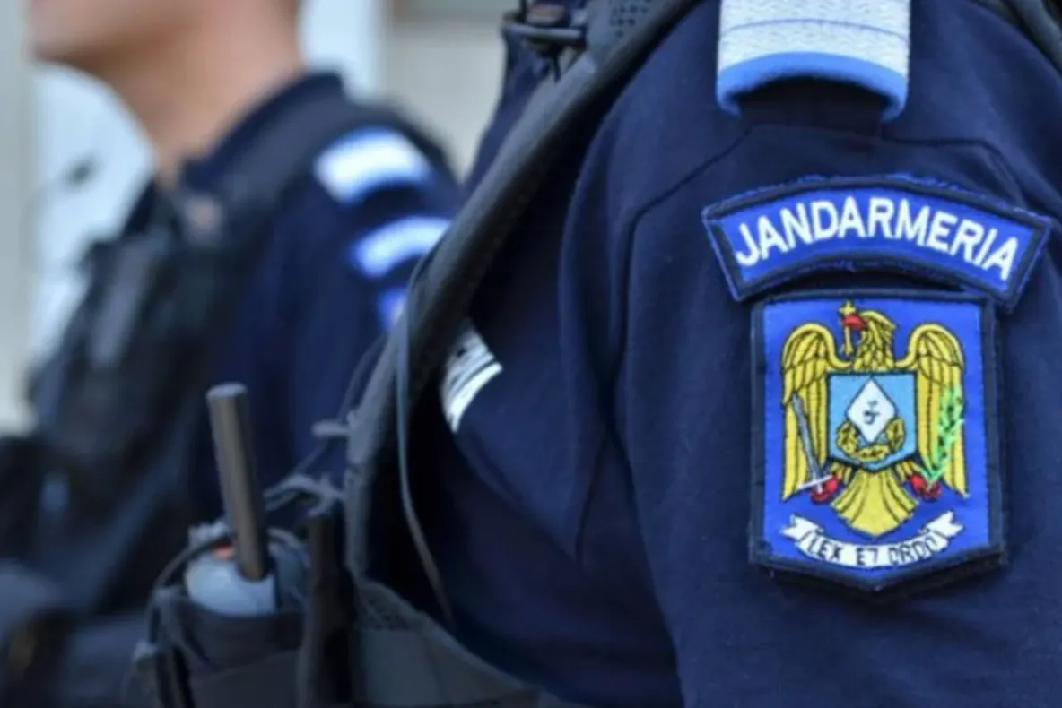Amenințări cu un cuțit într-o sală de jocuri din Brașov. Un agent de pază a fost rănit