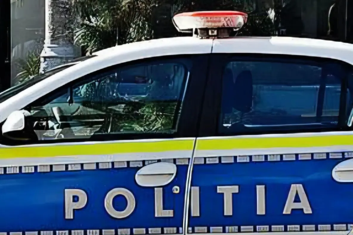 Un brașovean de 27 de ani, acuzat că a vandalizat 22 de mașini. Camerele de supraveghere au ajutat ancheta