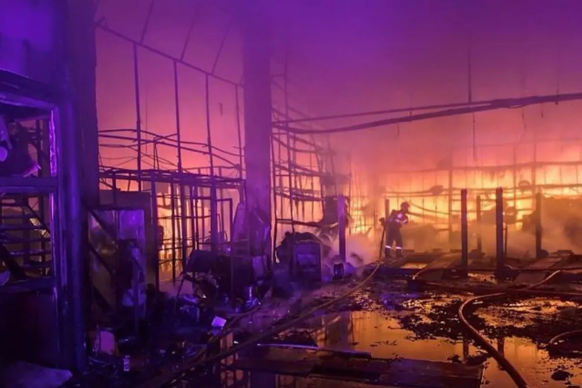 Cine plătește pagubele incendiului de la Carfil Brașov? Opt firme au fost afectate, iar cinci au pierderi majore