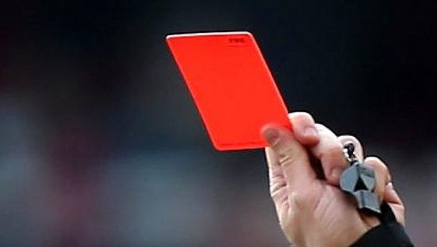 Regulă fără precedent în fotbal: cartonaș roșu pentru jucătorii care își acoperă gura în timpul conflictelor