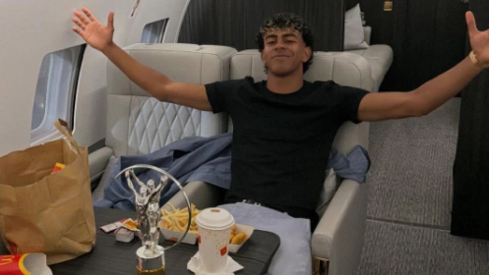 Lamine Yamal, criticat după accidentare: „Lipsă de profesionalism". Starul Barcelonei mânca McDonald's pe un jet privat cu mai puțin de 48 de ore înainte de meci