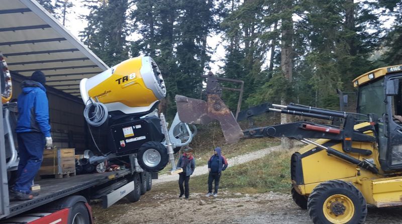 Zăpada artificială va fi produsă și ziua, pe pârtiile din Poiană