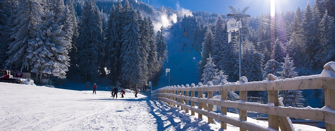 Creştere evidentă a numărului de turişti care schiază în Poiana Braşov