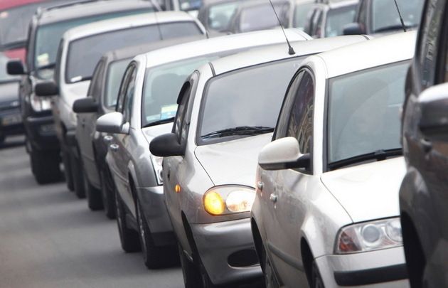 Nebunie în trafic! Coloană de mașini de peste 5 kilometri