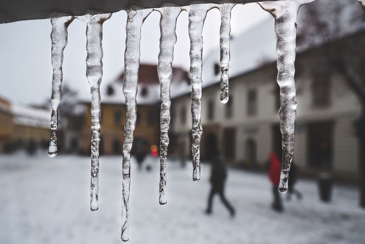 ULTIMĂ ORĂ Noapte geroasă, în centrul țării. Temperaturile au coborât sub -25 de grade celsius