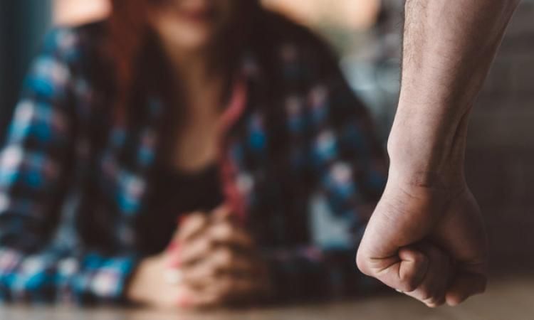 Brașovul, județul cu cele mai multe ordine de protecție provizorii emise împotriva violenței domestice