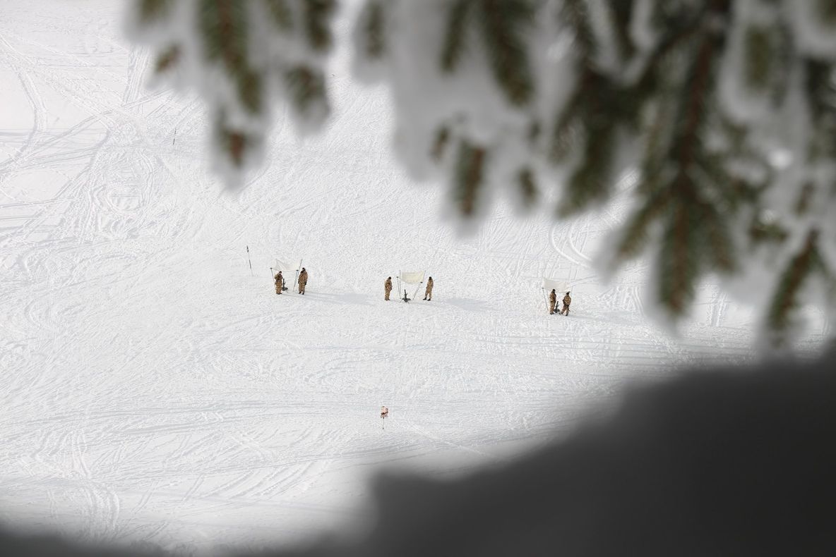 FOTOGALERIE Tabără de instrucție, la înălțime, pentru Vânătorii de Munte