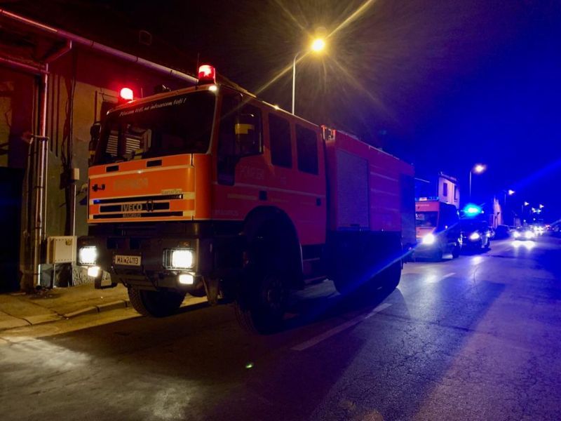 ULTIMĂ ORĂ: Bărbat găsit decedat, în casa cuprinsă de flăcări