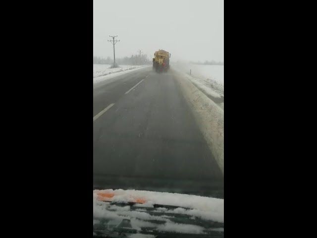 VIDEO Iarna a revenit în forță! Cum se circulă pe drumurile naționale din centrul țării?