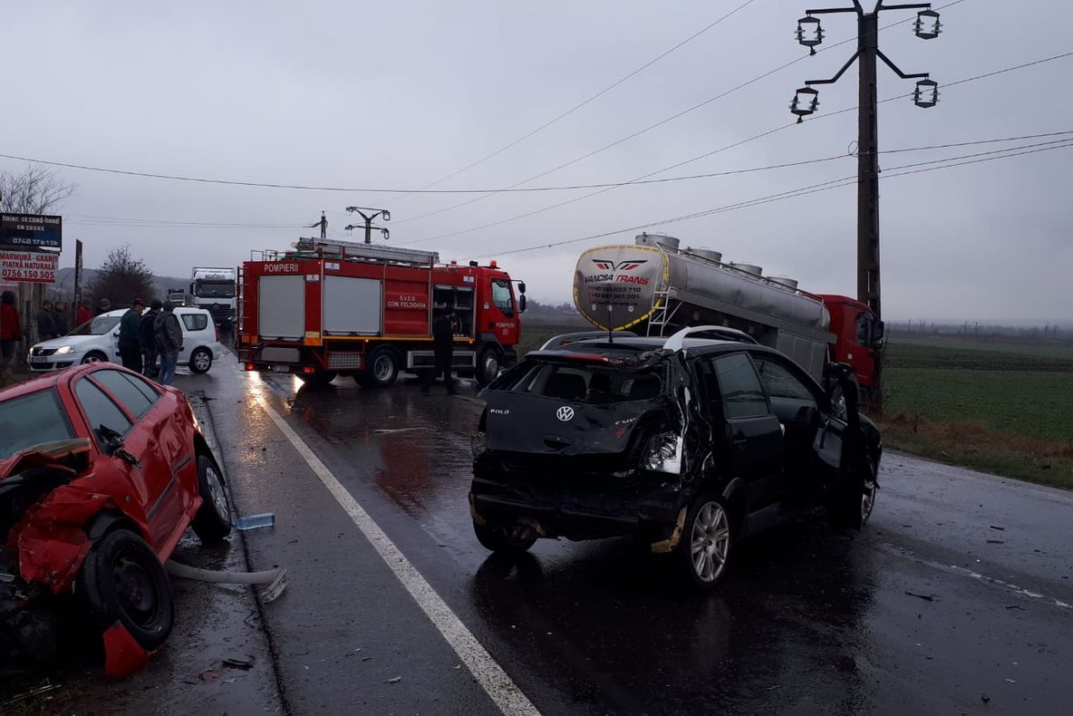 Accident rutier, pe DN13 (FOTO)