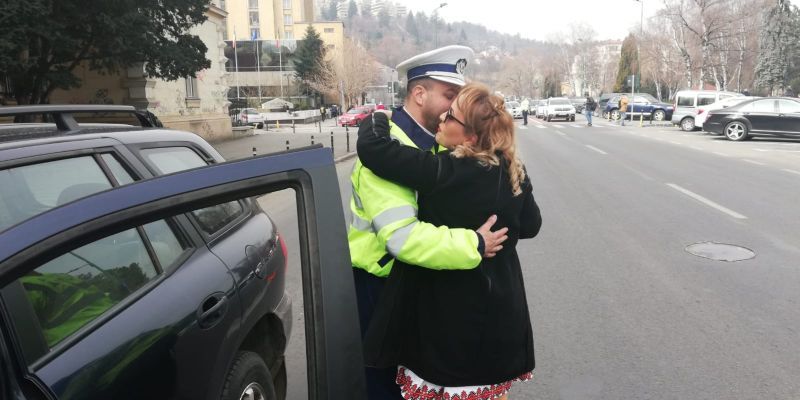 "SANCȚIUNI" de 8 martie: flori, în trafic, pentru doamne și domnișoare (FOTO)