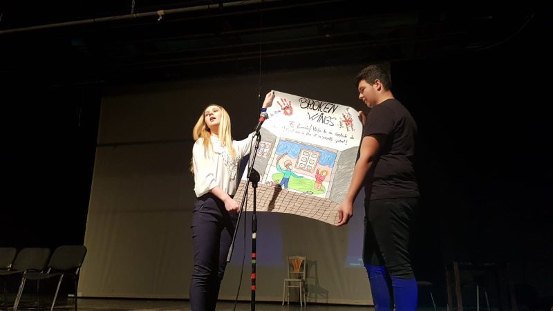 FOTO + VIDEO Elevii au învățat să se ferească de pericolele vieții, prin competiție și distracție