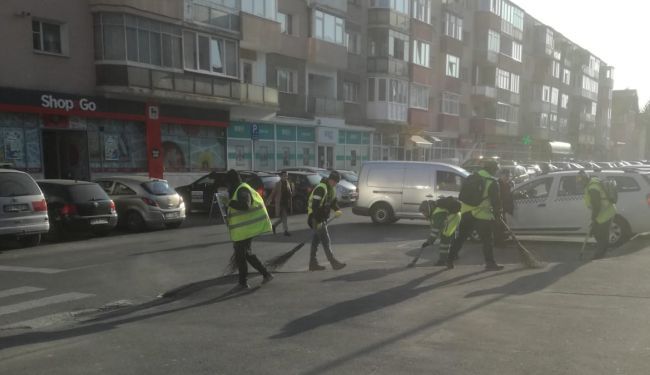FOTO Amplă acțiune de salubrizare, în municipiul Brașov