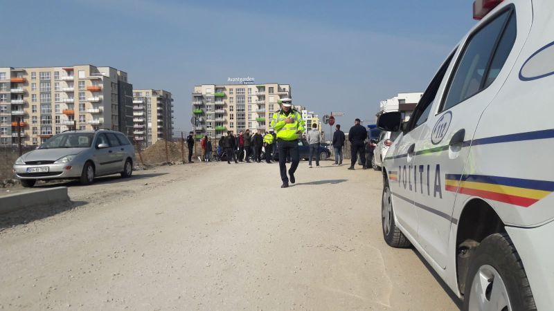 FOTO + VIDEO Protest în cartierul Tractorul! Oamenii, sătui să trăiască exact ca în Evul Mediu