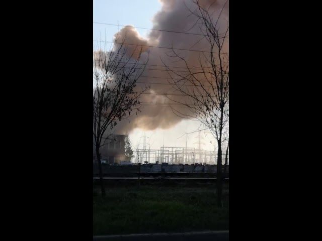 VIDEO Avarie majoră la Electrica! Arde un transformator! Brașovul, fără energie electrică