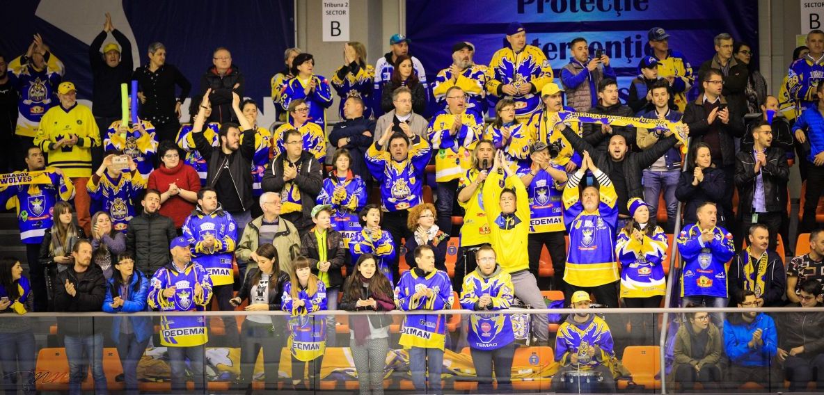 Corona Wolves Brașov, noua CAMPIOANĂ a României, la hochei