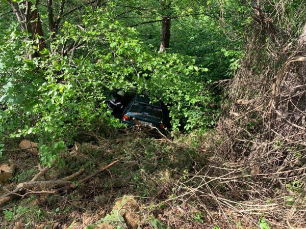 Mașină ieșită în decor, între Brașov și Poiana Brașov (FOTO)