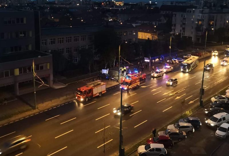 Femeie rămasă fără picior, în stația de autobuz, în această seară, la Brașov? (FOTO)