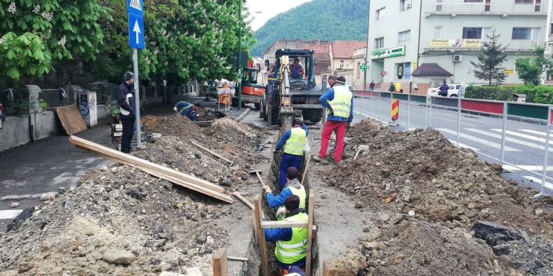 Accesul pe o stradă din Brașov, complet blocat (FOTO)