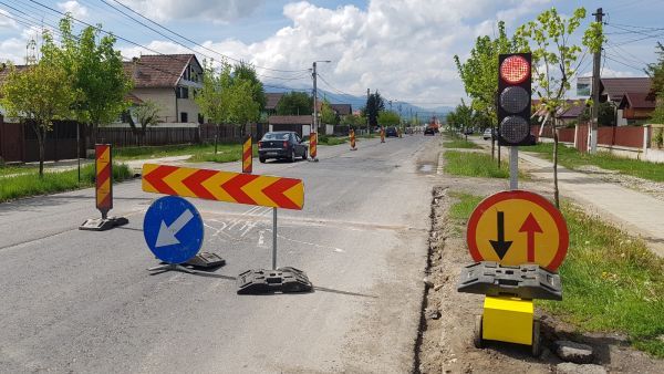 VIDEO Drum în lucru, din nou, pe DN73, între Râșnov și Bran