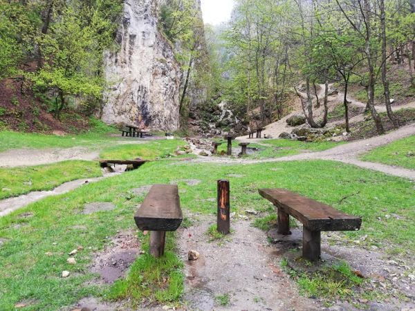 GALERIE FOTO Locurile pentru grătar din municipiul Brașov, într-o stare deplorabilă