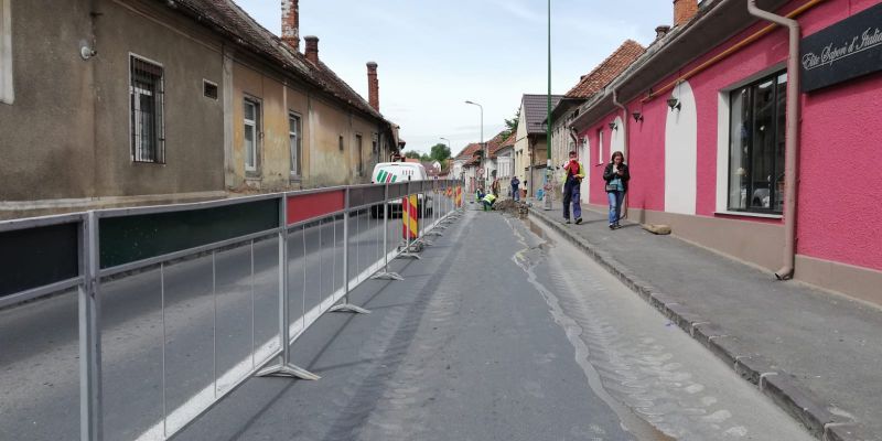 FOTO Rețeaua de apă de pe strada Carierei, modernizată! Trafic restricționat în zonă