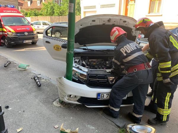 FOTO Accident pe strada Agrișelor