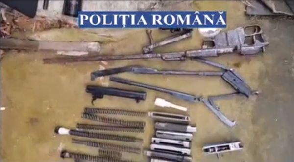 VIDEO Traficant de arme din Brașov, reținut de polițiști