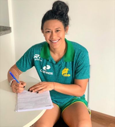 HANDBAL FEMININ: Corona a transferat o campioană mondială