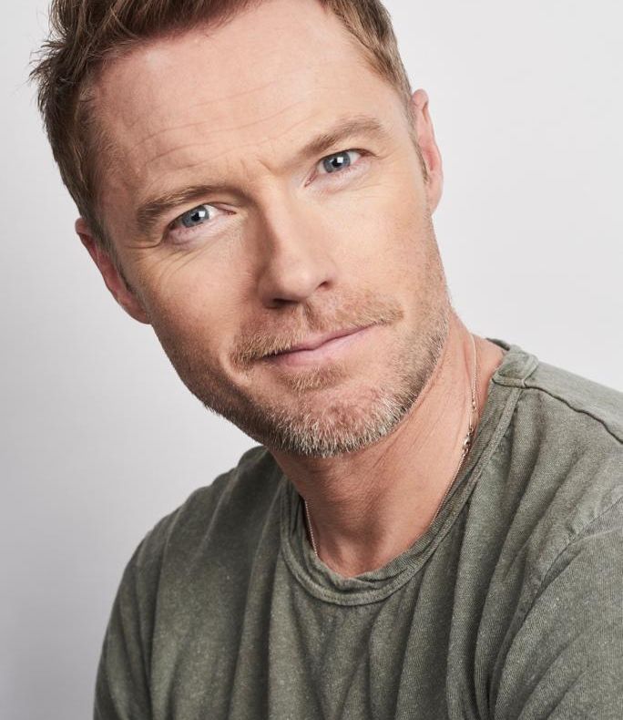 Ronan Keating va cânta la Cerbul de Aur